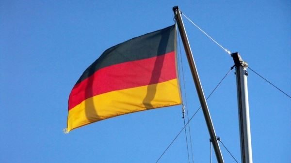<br />
                    Германия установила исторический рекорд по объему госдолга за 2021 год<br />
                