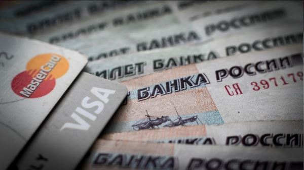 IT-эксперт Артемьева объяснила, в каких случаях не стоит пользоваться банковскими картами